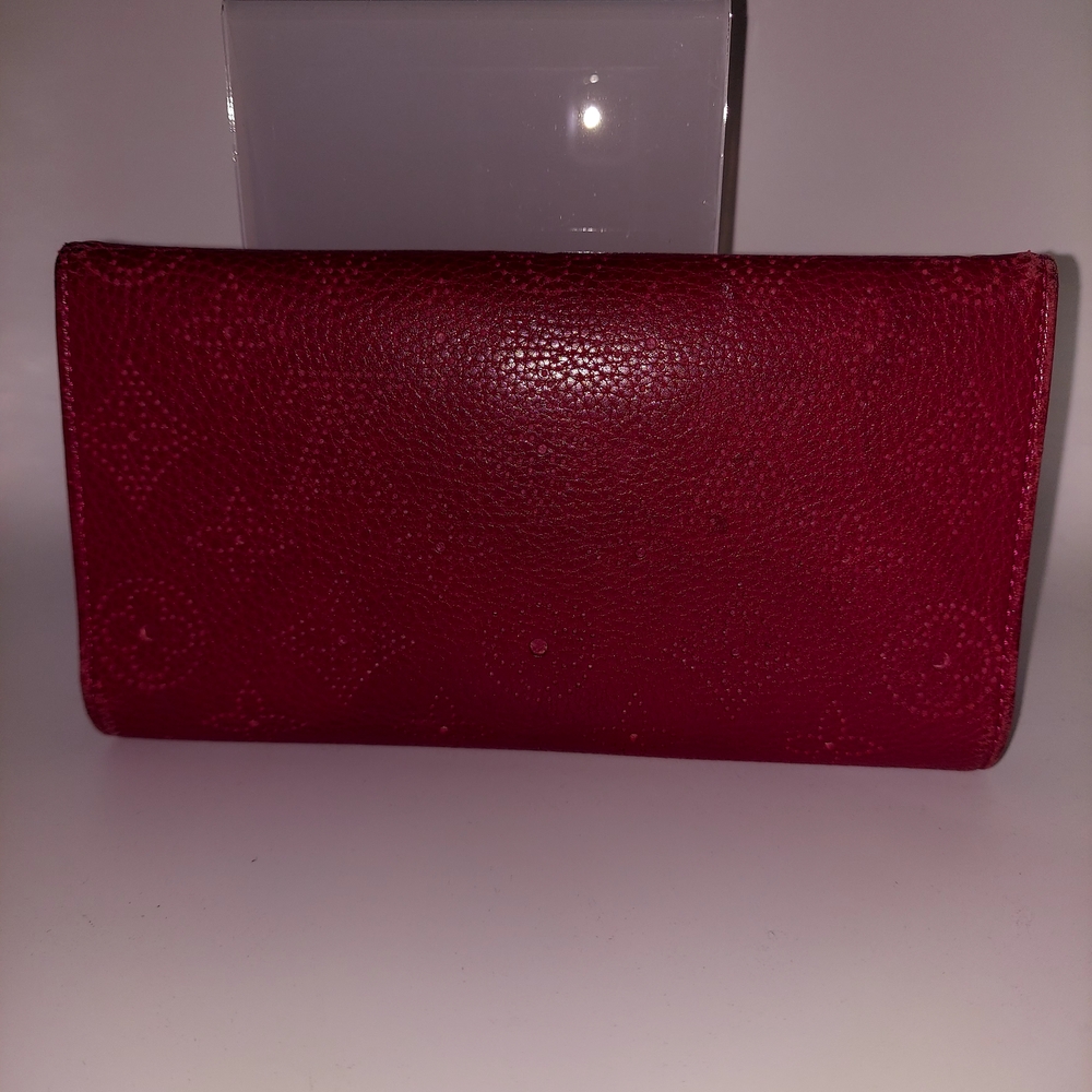 LOUIS VUITTON 2017 Mahina Leather Amelia Wallet, Grenat Red Pink - Picture 3 of 13